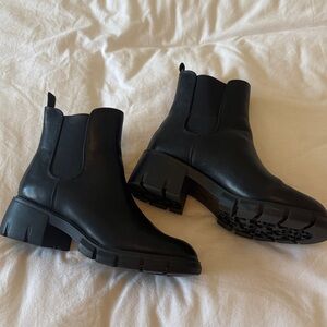 Amazon Black Chelsea Boot
